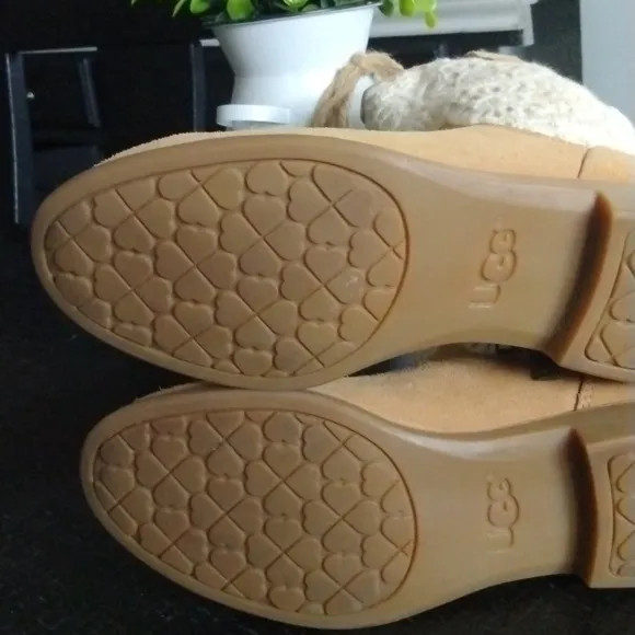 UGG BOOTS GIRLS