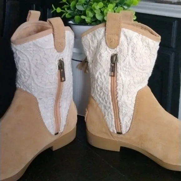 UGG BOOTS GIRLS
