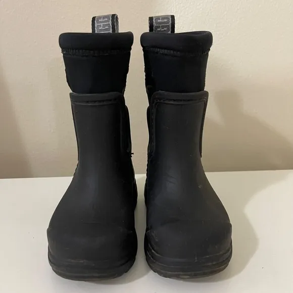 UGG Droplet Mid Rain Boots Kids Size 6 Black Waterproof Pull On 1143783T