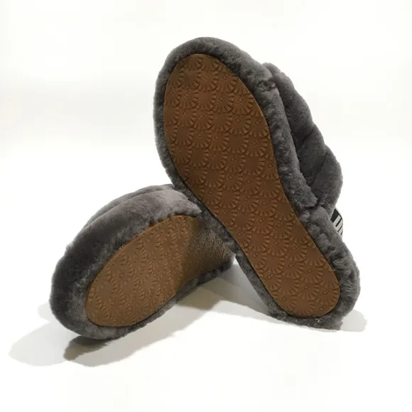 UGG Fluff Yeah Slide Slipper Sandals -Charcoal Sheepskin -Youth US 5 -NEW