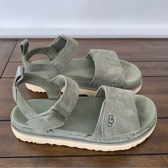 UGG Goldenstar Platform Sandals Suede Green Strap Closure EUC 🚨