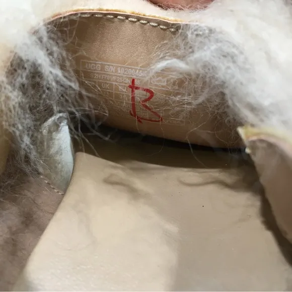 UGG HOLLY FURRY SANDALS -NATURAL TAN SHEEPSKIN -KIDS US 1 -NEW