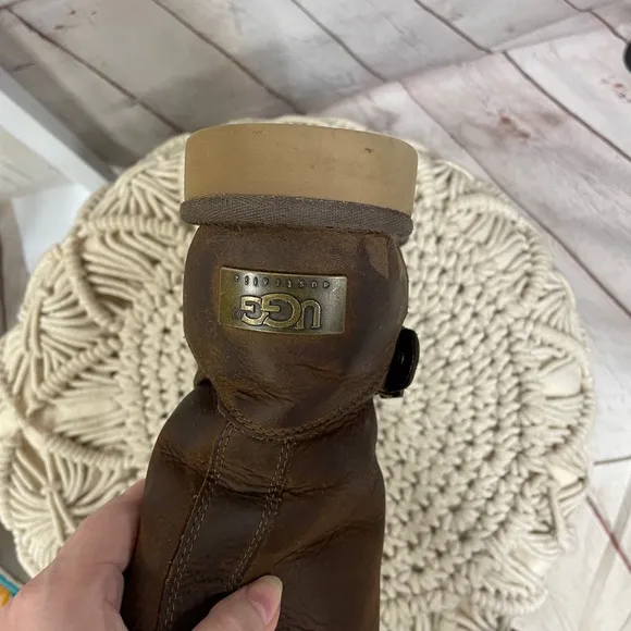 UGG Kensington Brown Leather Lined Biker Size 8 pull on Boots