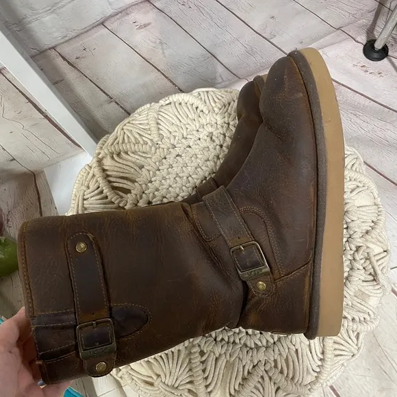 UGG Kensington Brown Leather Lined Biker Size 8 pull on Boots
