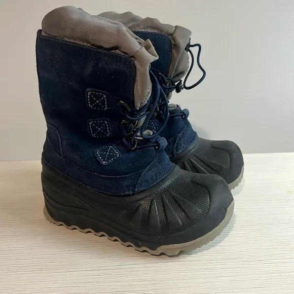 UGG Kids Ludvig Waterproof Pull-On Navy Boots size 10