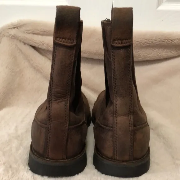 UGG Men’s Ankle Brown Leather Pull On Boots, Size 8.5, Rubber Sole