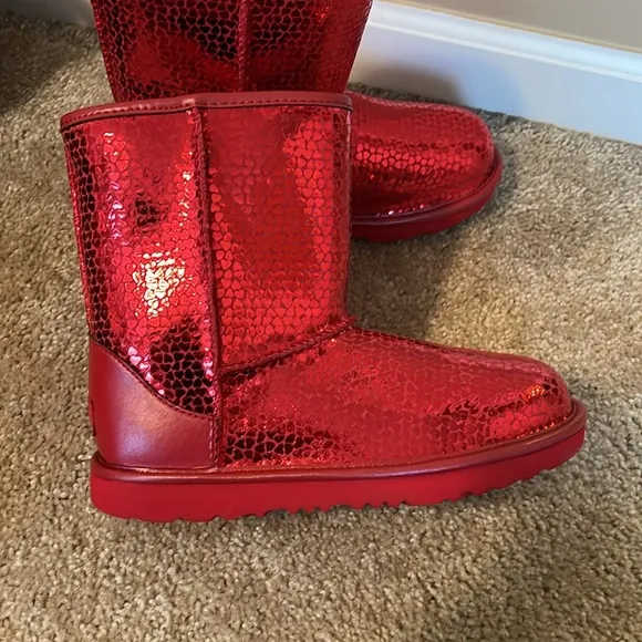 Ugg red heart boots kids shoe pull on size 10 toddler 5 big girls metallic