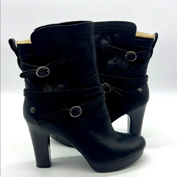 UGG women US 6.5 Style 1005645 Black leather heeled boots OLIVIA midi boot wrap
