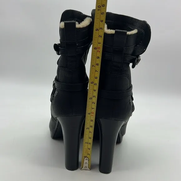 UGG women US 6.5 Style 1005645 Black leather heeled boots OLIVIA midi boot wrap