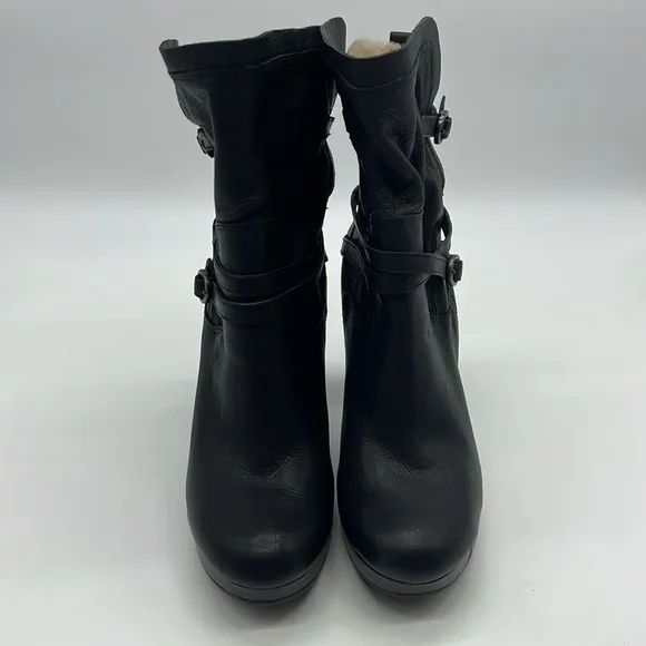 UGG women US 6.5 Style 1005645 Black leather heeled boots OLIVIA midi boot wrap