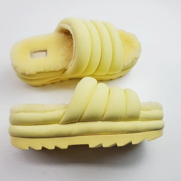 UGG Women's Maxi Puft Slide Slipper Sandals Banana Yellow Size 8