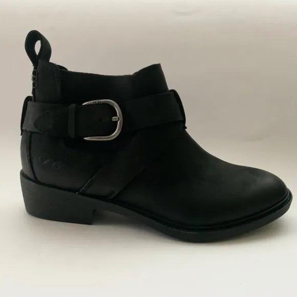 UGG Wylma Black Oiled Leather Moto Booties 1113422 Buckle Western Ankle Boots 7