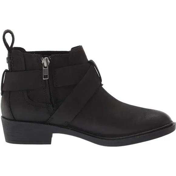 UGG Wylma Black Oiled Leather Moto Booties 1113422 Buckle Western Ankle Boots 7