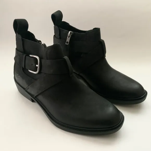 UGG Wylma Black Oiled Leather Moto Booties 1113422 Buckle Western Ankle Boots 7