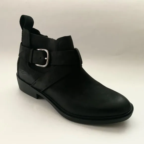 UGG Wylma Black Oiled Leather Moto Booties 1113422 Buckle Western Ankle Boots 7