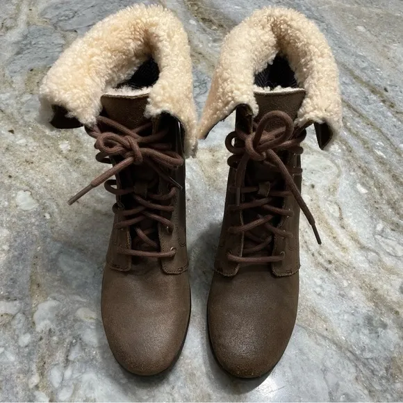 UGG Zea Brown Leather Wedge Boots Women's 9