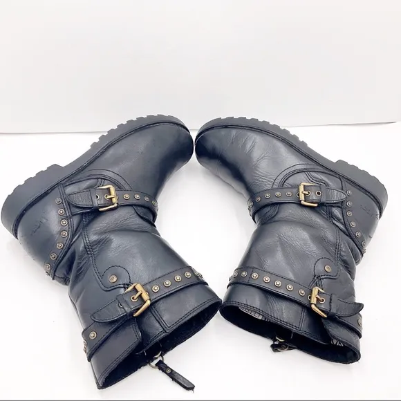 {UGG}Jamie Leather Riveted Combat Boots