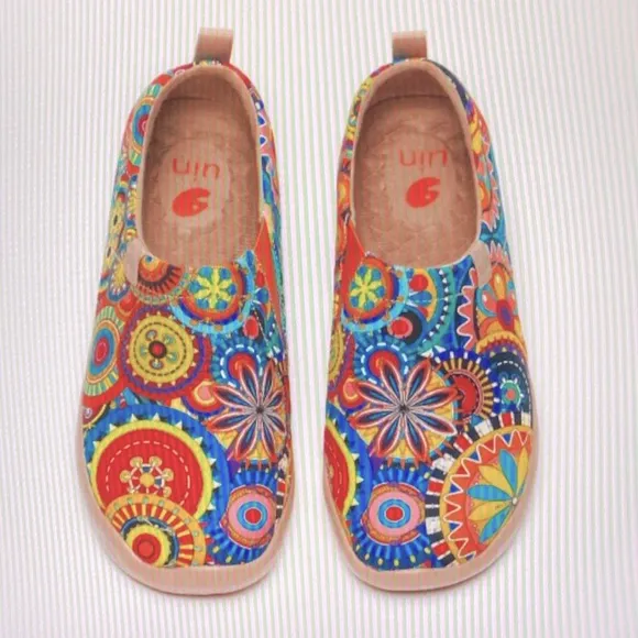 UIN Floral Design Blossum Toledo Canvas Slip On Shoes Size 8