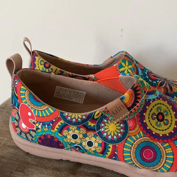 UIN Floral Design Blossum Toledo Canvas Slip On Shoes Size 8