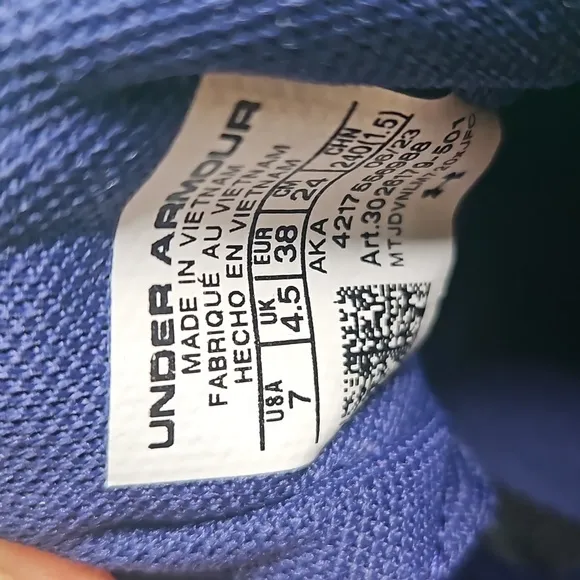 Under Armour Charged Assert 10 Blue sneakers