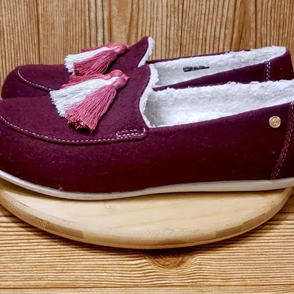 Unique, Cozy, Wool Fleece and Felt Slip On Tassel Flats size EU 39.5 US 8.5 WIDE