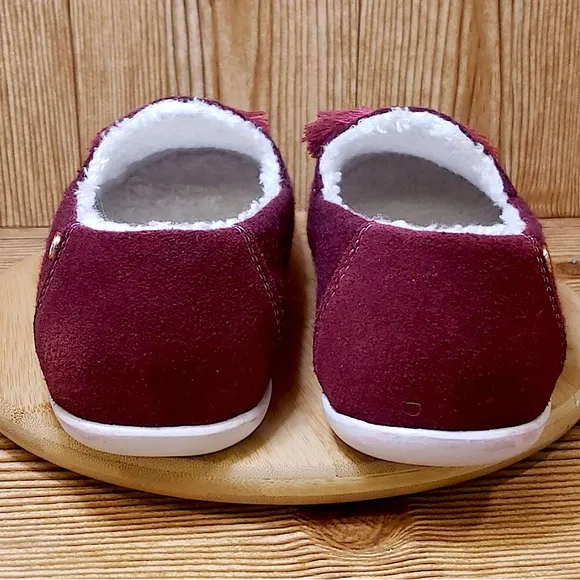 Unique, Cozy, Wool Fleece and Felt Slip On Tassel Flats size EU 39.5 US 8.5 WIDE