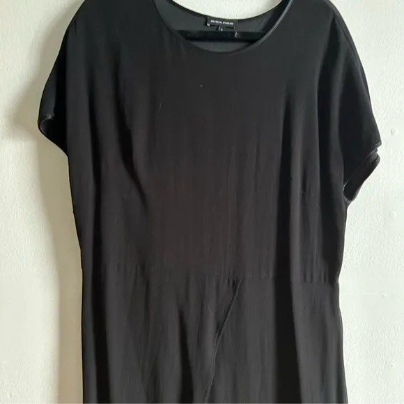 Universal Standard Sz S Black Relaxed High Slit Midi Dress