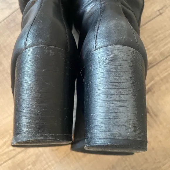 Vagabond Tall Leather Black Boots 38 Round Toe Pull on Partial Zip 3” heel