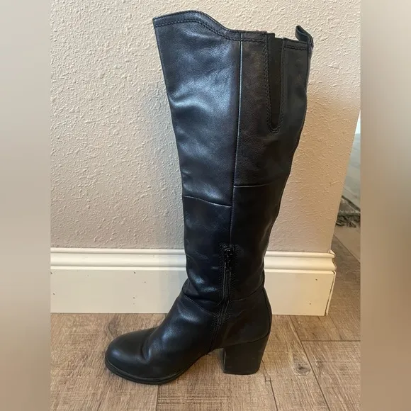 Vagabond Tall Leather Black Boots 38 Round Toe Pull on Partial Zip 3” heel