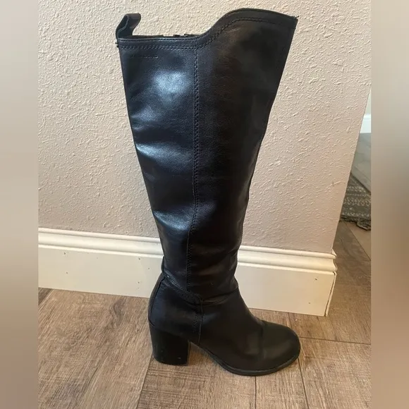 Vagabond Tall Leather Black Boots 38 Round Toe Pull on Partial Zip 3” heel