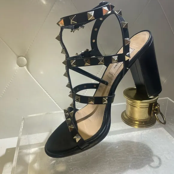 Valentino GAravani rockstud ankle strap sandals sz 37 made in italy