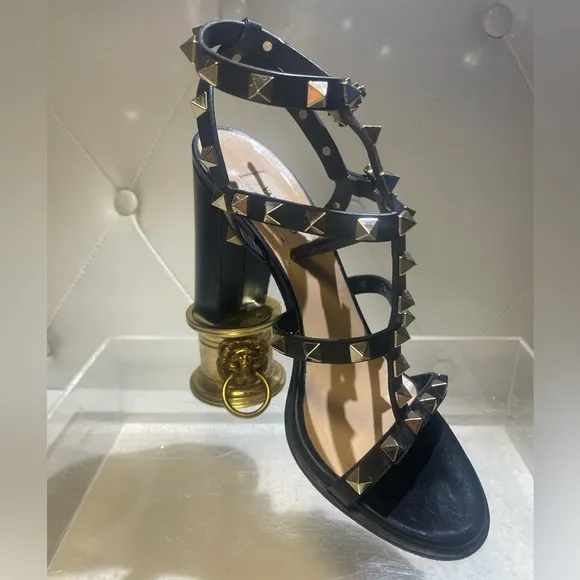 Valentino GAravani rockstud ankle strap sandals sz 37 made in italy