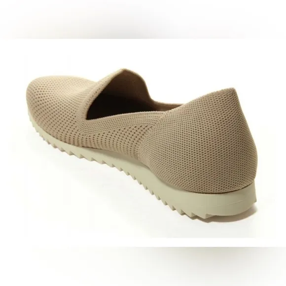 VANELI TAUPE STRETCH KNIT VERNE SIZE 9.5 WORN ONCE! Like new!
