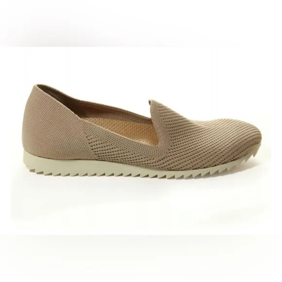VANELI TAUPE STRETCH KNIT VERNE SIZE 9.5 WORN ONCE! Like new!
