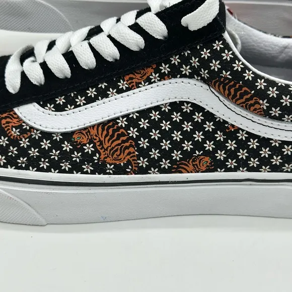 Vans Black and White Old Skool Sneakers with Iconic Side Stripe