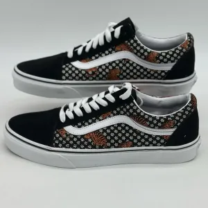 Vans Black and White Old Skool Sneakers with Iconic Side Stripe