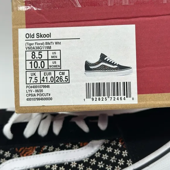 Vans Black and White Old Skool Sneakers with Iconic Side Stripe