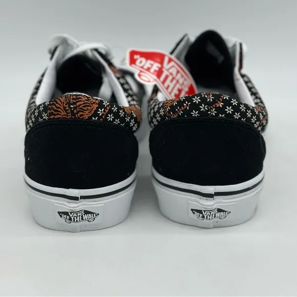Vans Black and White Old Skool Sneakers with Iconic Side Stripe