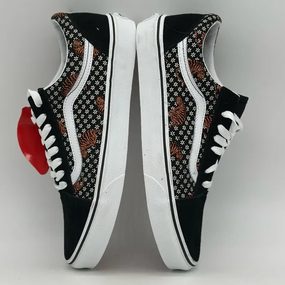 Vans Black and White Old Skool Sneakers with Iconic Side Stripe