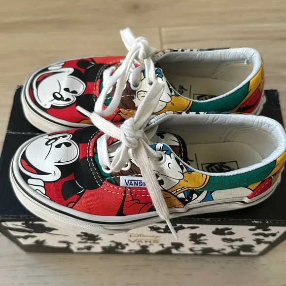 VANS DISNEY Youth as 12 sneakers