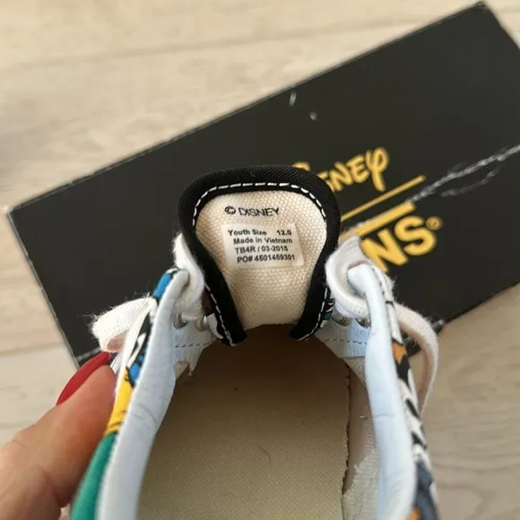 VANS DISNEY Youth as 12 sneakers