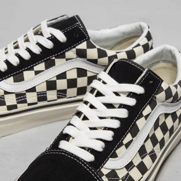 Vans Old Skool 36 DX Sz 10.5 Sneakers in black/check Lace-Up