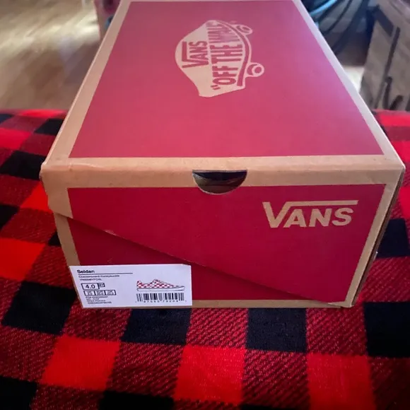 Vans Seldan Checkerboard Sneakers Honeysuckle Pink Youth Size 4 Women’s Size 6
