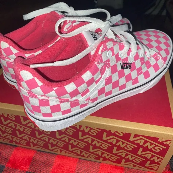 Vans Seldan Checkerboard Sneakers Honeysuckle Pink Youth Size 4 Women’s Size 6