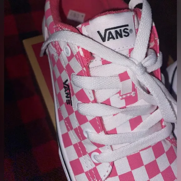 Vans Seldan Checkerboard Sneakers Honeysuckle Pink Youth Size 4 Women’s Size 6