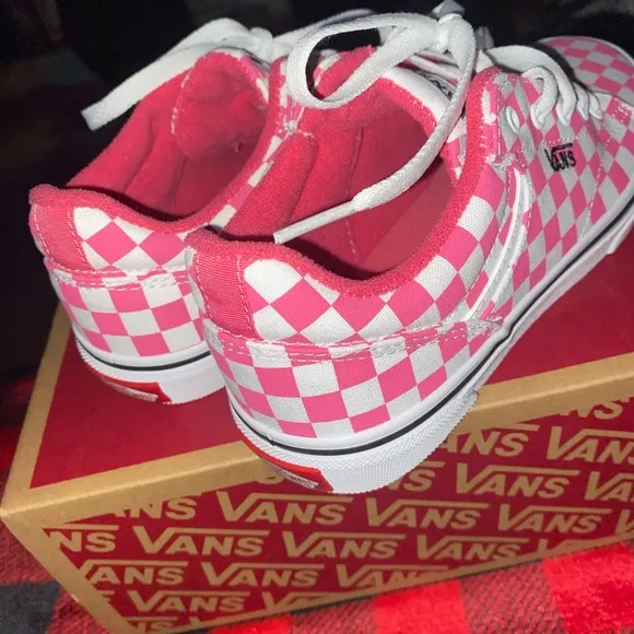 Vans Seldan Checkerboard Sneakers Honeysuckle Pink Youth Size 4 Women’s Size 6