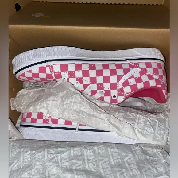 Vans Seldan Checkerboard Sneakers Honeysuckle Pink Youth Size 4 Women’s Size 6