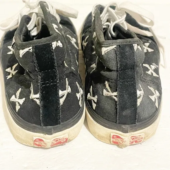 Vans Size 9.5 WTAPS X OG Black Chukka Boot LX 'Bones Mid Top Sneakers
