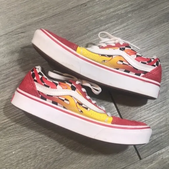 VANS YOUTH FLAME COMFYCUSH OLD SKOOL SNEAKERS SIZE 3
