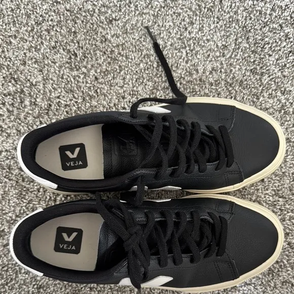 Veja Campo Easy Two-Tone Leather Sneakers